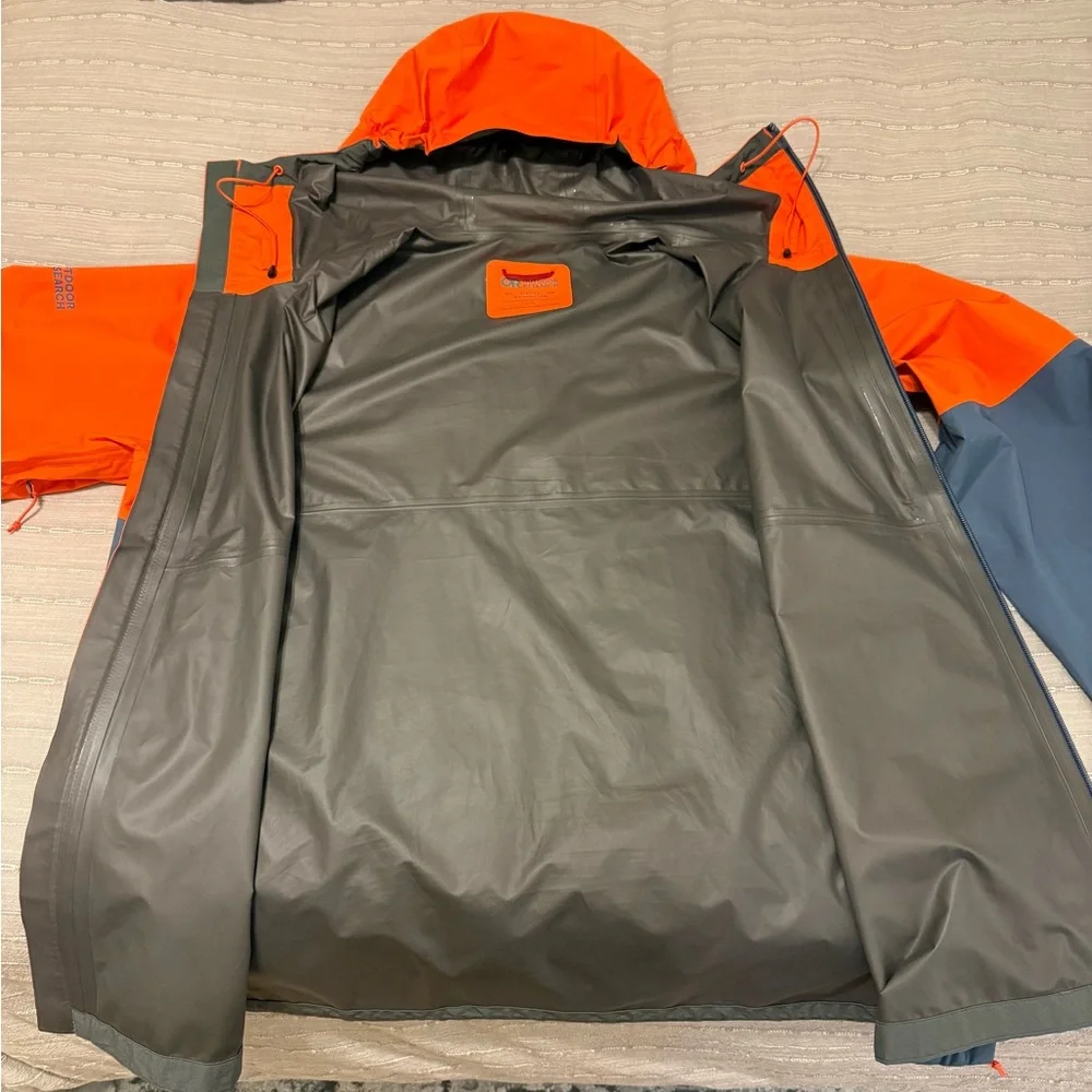 Large Men’s Outdoor Research Foray II GORETEX rain jacket - Picture 3 of 7